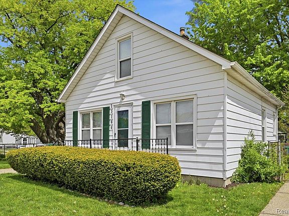 3rd image of 23164 Donald Ave