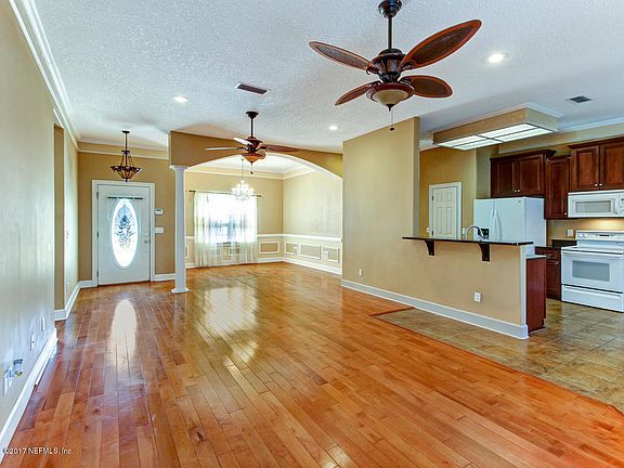 5th image of 8777 Celia Ct