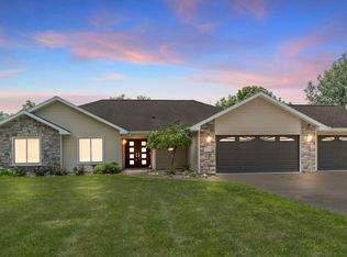 1029 W Gump Rd, Fort Wayne, IN 46845