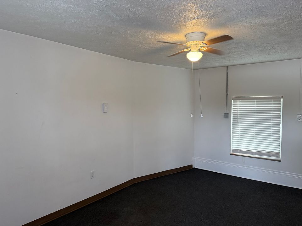 2nd image of 16200 Dixie Hwy #16