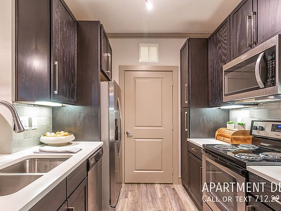 2nd image of 208 W Gray St #1991-320
