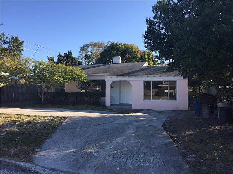1st image of 611 S Highland Ave