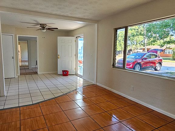 3rd image of 1127 60th Ave N