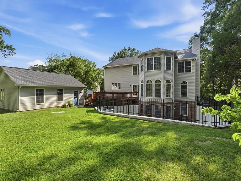 2725 Oldewood Dr — Photo 46