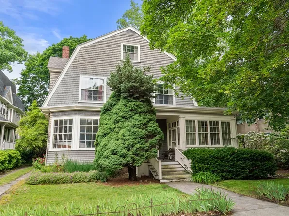 66 Toxteth St, Brookline, MA 02446