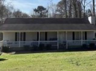 1460 Sunset Dr, Weaver, AL 36277