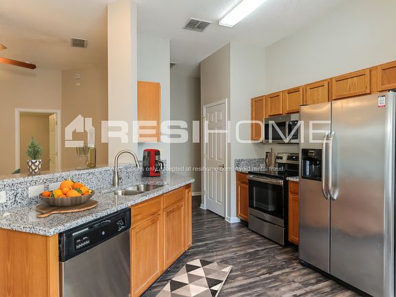 2nd image of 3920 Hideaway Ln