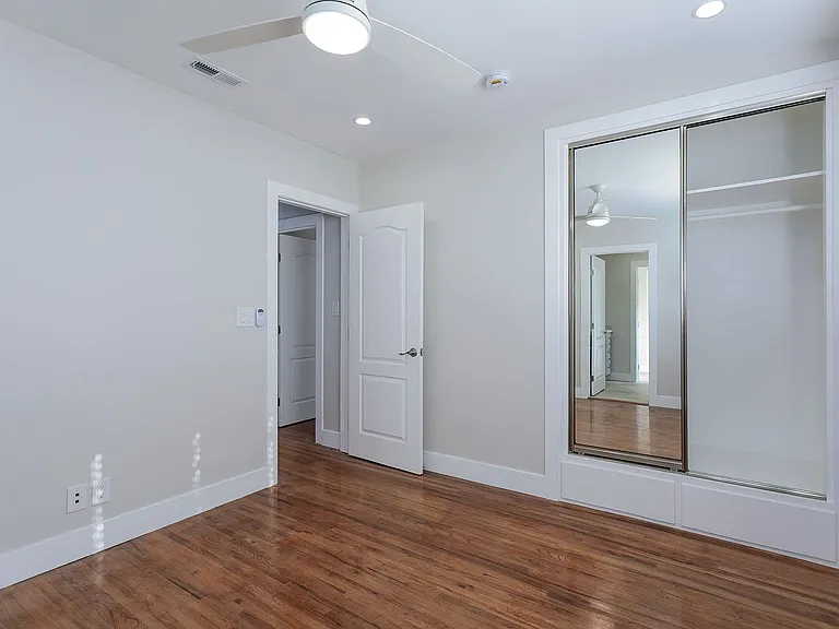 783 E Grand Ave — Photo 19