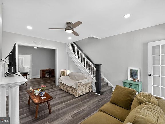 5th image of 1344 Narragansett St