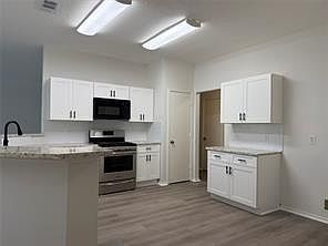 4th image of 16910 Pheasant Ridge Dr