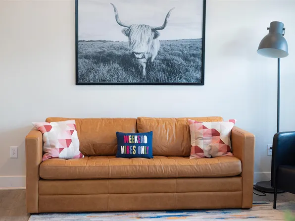 930 S Eagle St #202, Fredericksburg, TX 78624