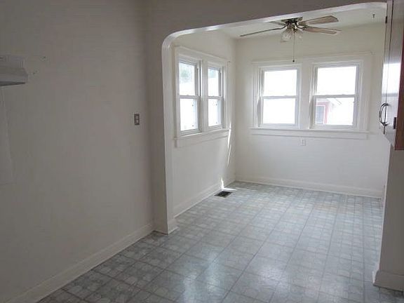 2nd image of 807 Myers Ave