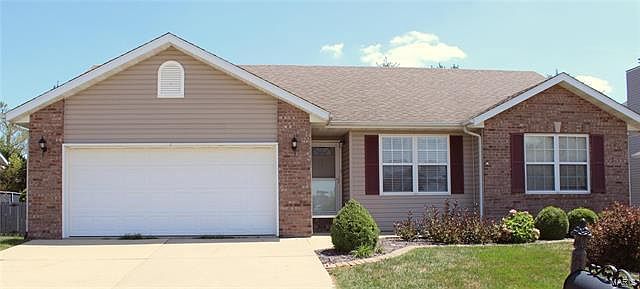 1st image of 3 Charles Dr
