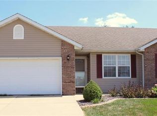 3 Charles Dr, Glen Carbon, IL 62034