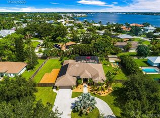 1069 SW Rio Vista Way, Palm City, FL 34990