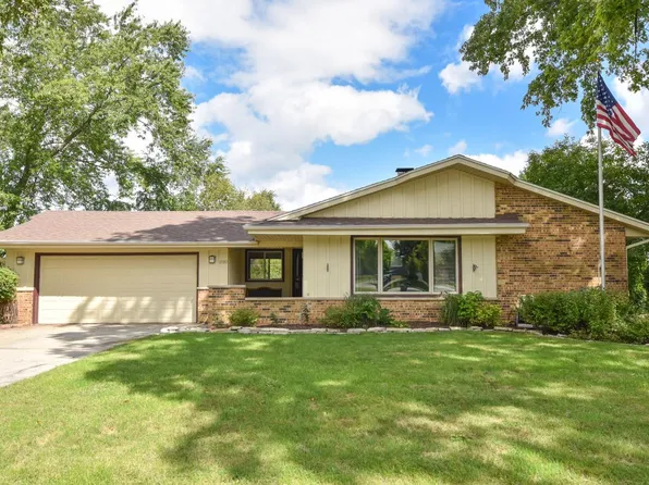 2020 Sunnyside DRIVE, Waukesha, WI 53186
