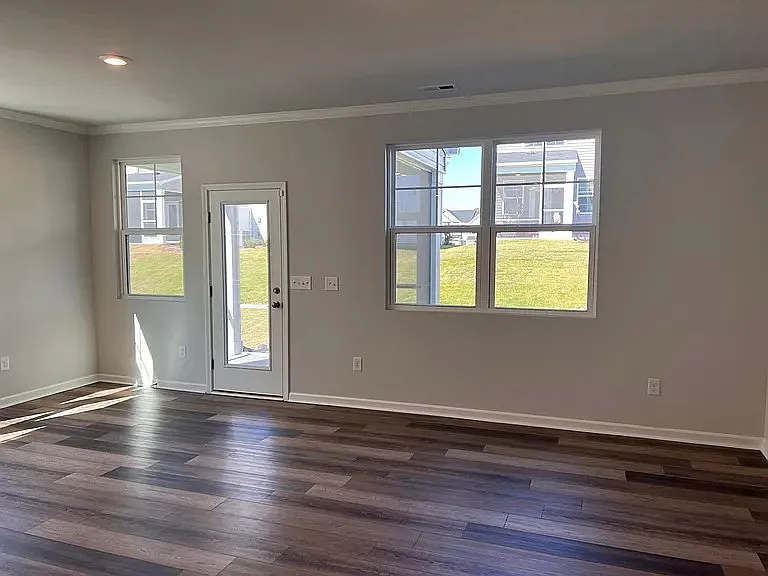 1019 Gemma Dr — Photo 7