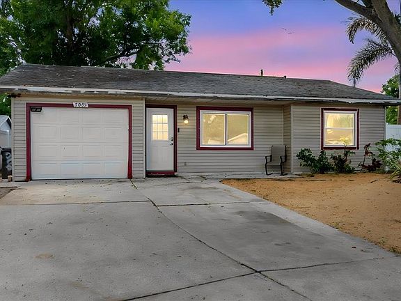 2nd image of 2009 Pepper Tree Ct