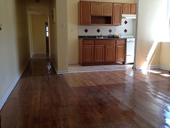 3rd image of 68 Elmwood Ave APT P