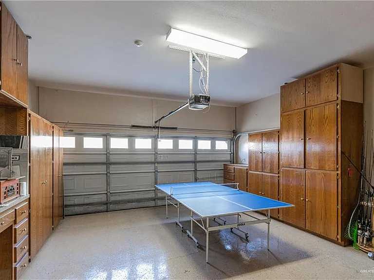 818 Hill Country Rd — Photo 15