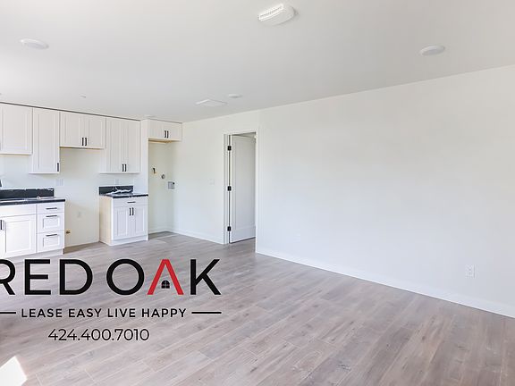 3rd image of 14209 Gilmore St #14207