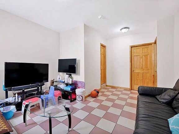 3rd image of 6726 13th Ave Floor 3