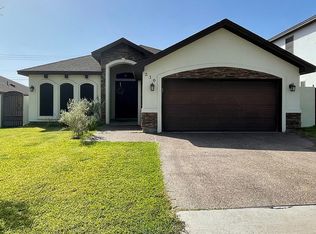 210 Desert Palm Dr, Laredo, TX 78045