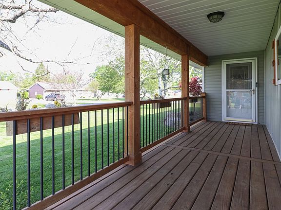 3rd image of 406 Apple Ln