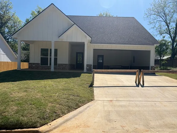 202 Polk St, New Albany, MS 38652