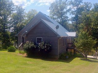 551 Mallory Pointe Rd, Jamestown, TN 38556