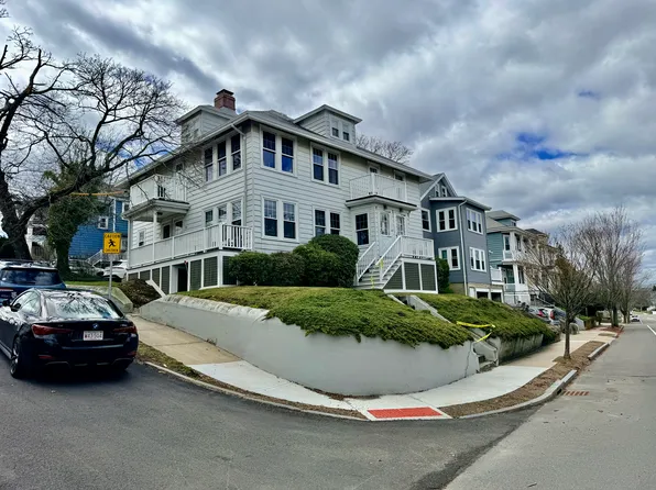 740 Belmont St, Watertown, MA