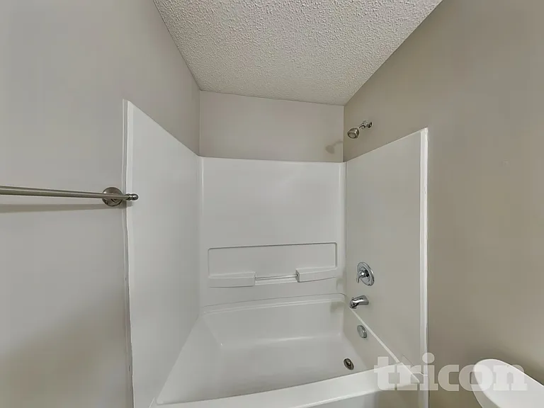 78 Springway Dr — Photo 10