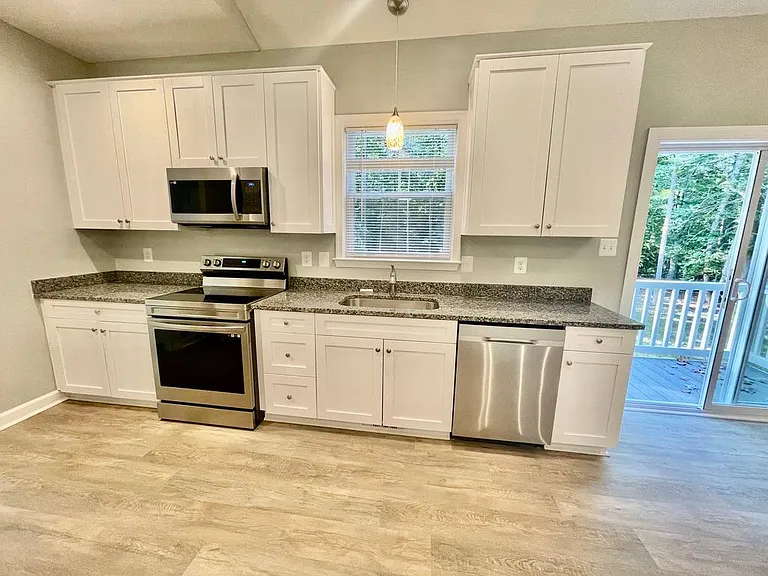 26323 Argentina Dr — Photo 10