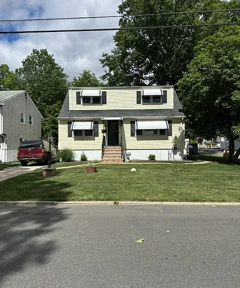 929 Warren St #2 — Photo 4