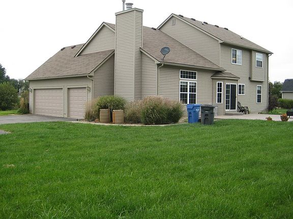 4th image of 3060 Sandhill Dr #7