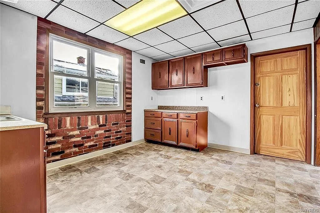 119 Hedwig Ave — Photo 3