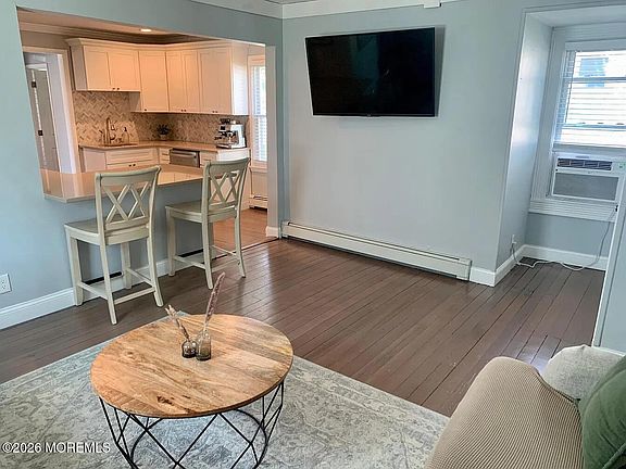 4th image of 264 W End Avenue