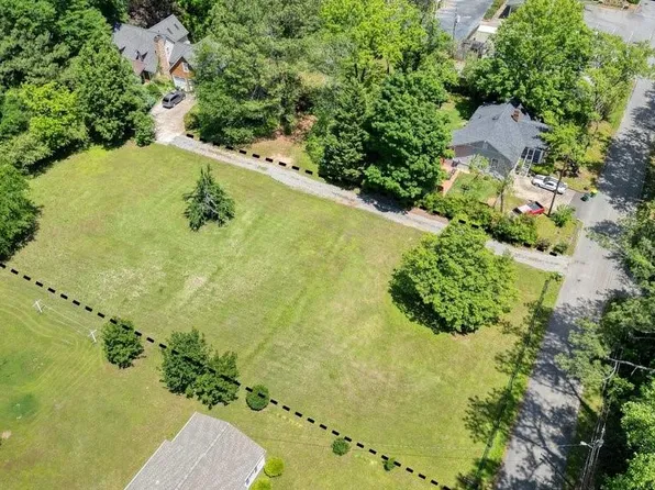 108 Barnsdale Ter, Woodstock, GA 30188