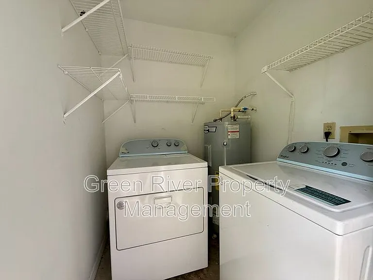 7665 Jana Ln S — Photo 21
