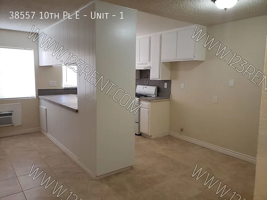 1bd/ 1bth 1st Floor Apt East Palmdale — Photo 4