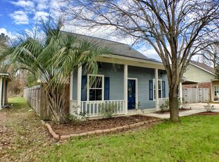 7343 Robinson Dr, Denham Springs, LA 70706