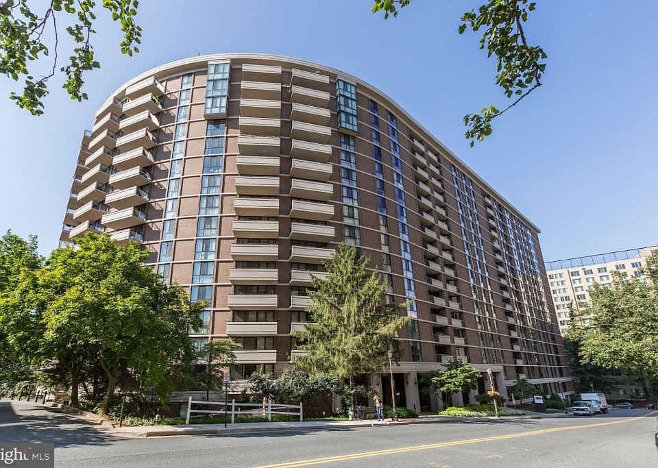 1st image of 4620 N Park Ave APT 302W