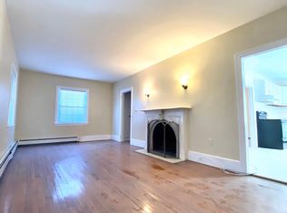 2 Merton Rd #1A, Newport, RI 02840