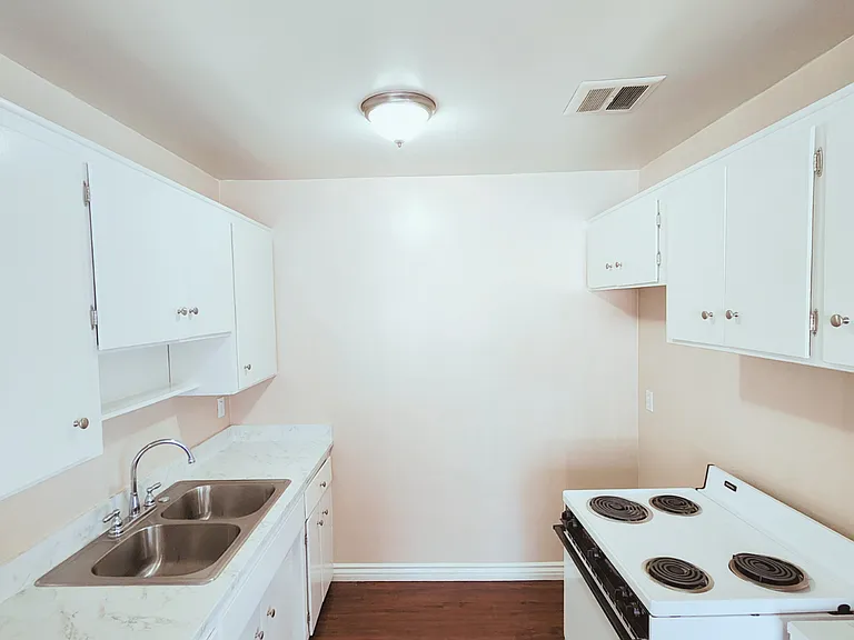 1815 Fremont Ave — Photo 9