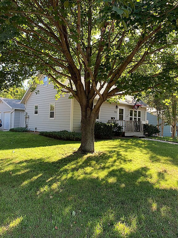 701 W Pipestone Ave, Flandreau, SD 57028 Zillow