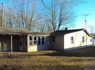 3008 Henderson Lake Dr, Lupton, MI 48635
