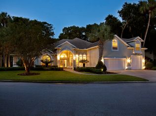 205 Oceanforest Dr N, Atlantic Beach, FL 32233