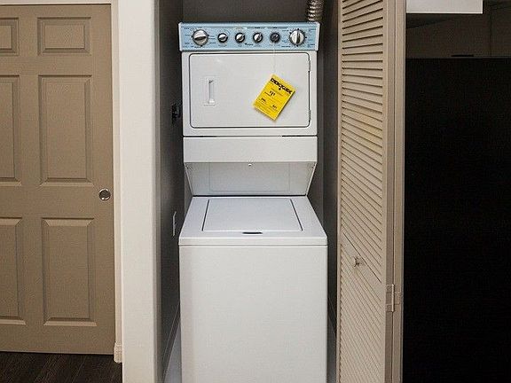 2nd image of 5100 Woodman Ave APT 307