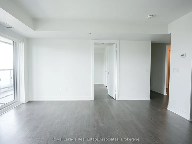 5 Mabelle Ave #1828 — Photo 14