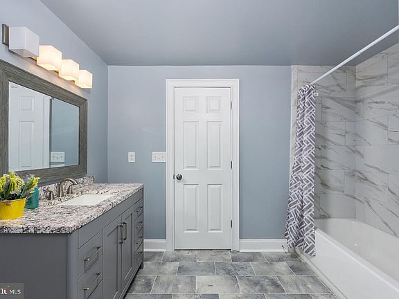 5th image of 3137 Blount Dr